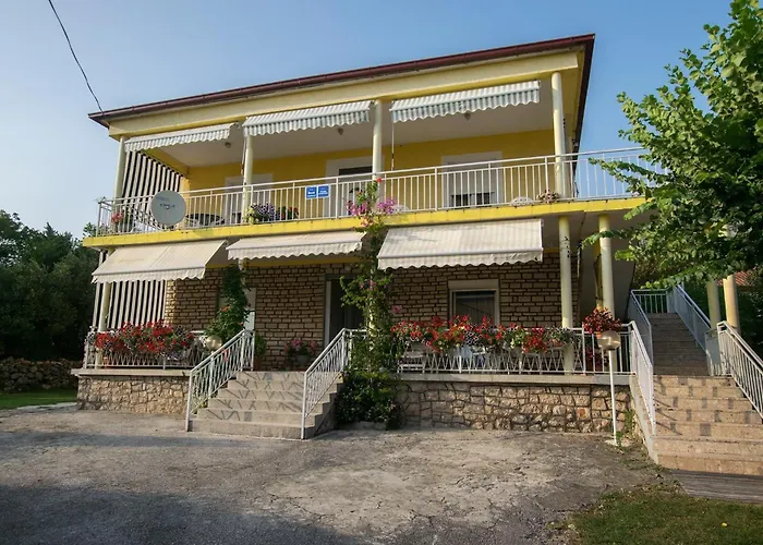 Apartamento By The Sea Starigrad, Paklenica - 25400